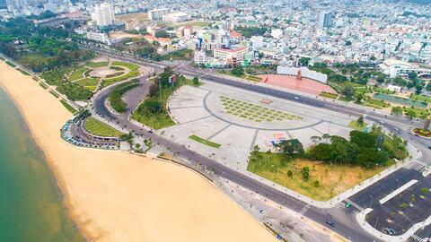 Quảng trường Nguyễn Tất Thành