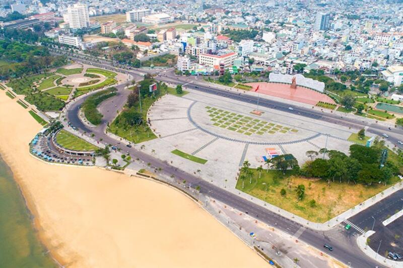 Quảng trường Nguyễn Tất Thành